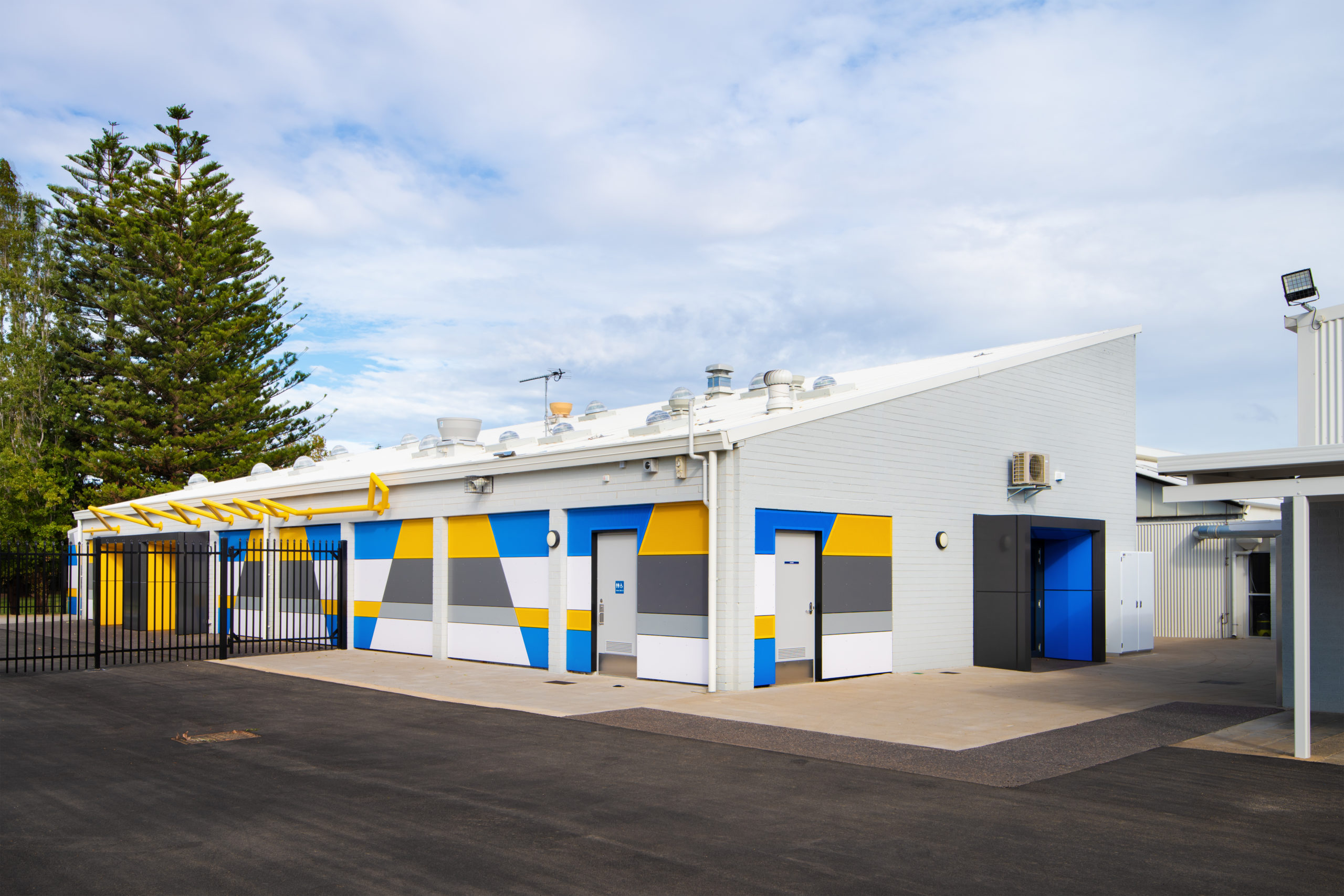 Newton Moore Senior High School STEM Centre MCG Architects Newton Moore Senior High School STEM Centre MCG Architects