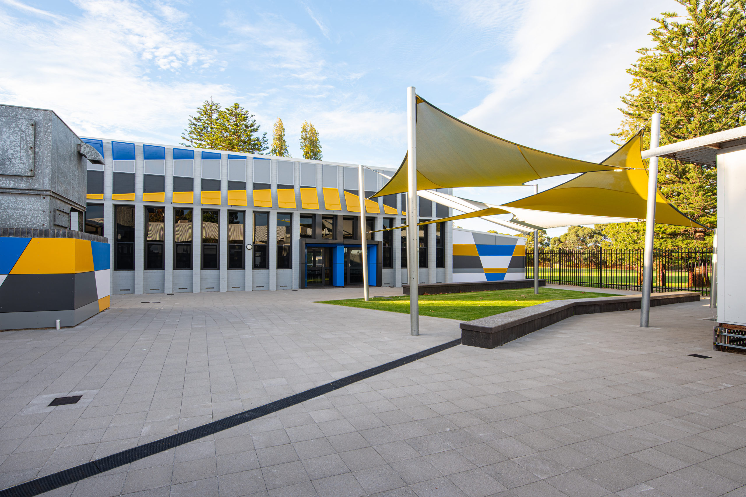Newton Moore Senior High School STEM Centre MCG Architects Newton Moore Senior High School STEM Centre MCG Architects
